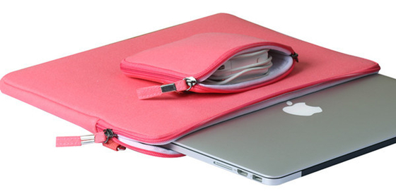 Couleur antichoc de rose de douille d'ordinateur portable du néoprène fait sur commande pour Macbook 15 pouces