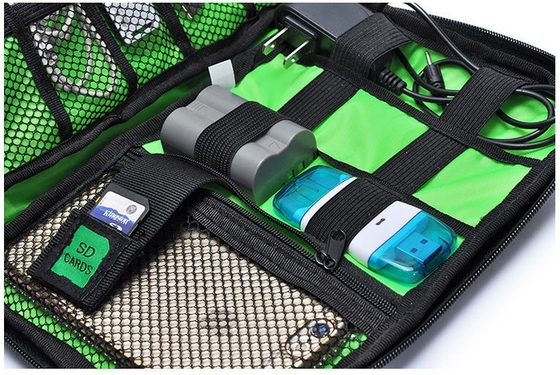 Le stockage de voyage d'organisateur de câble de Digital met en sac la taille adaptée aux besoins du client avec la tirette